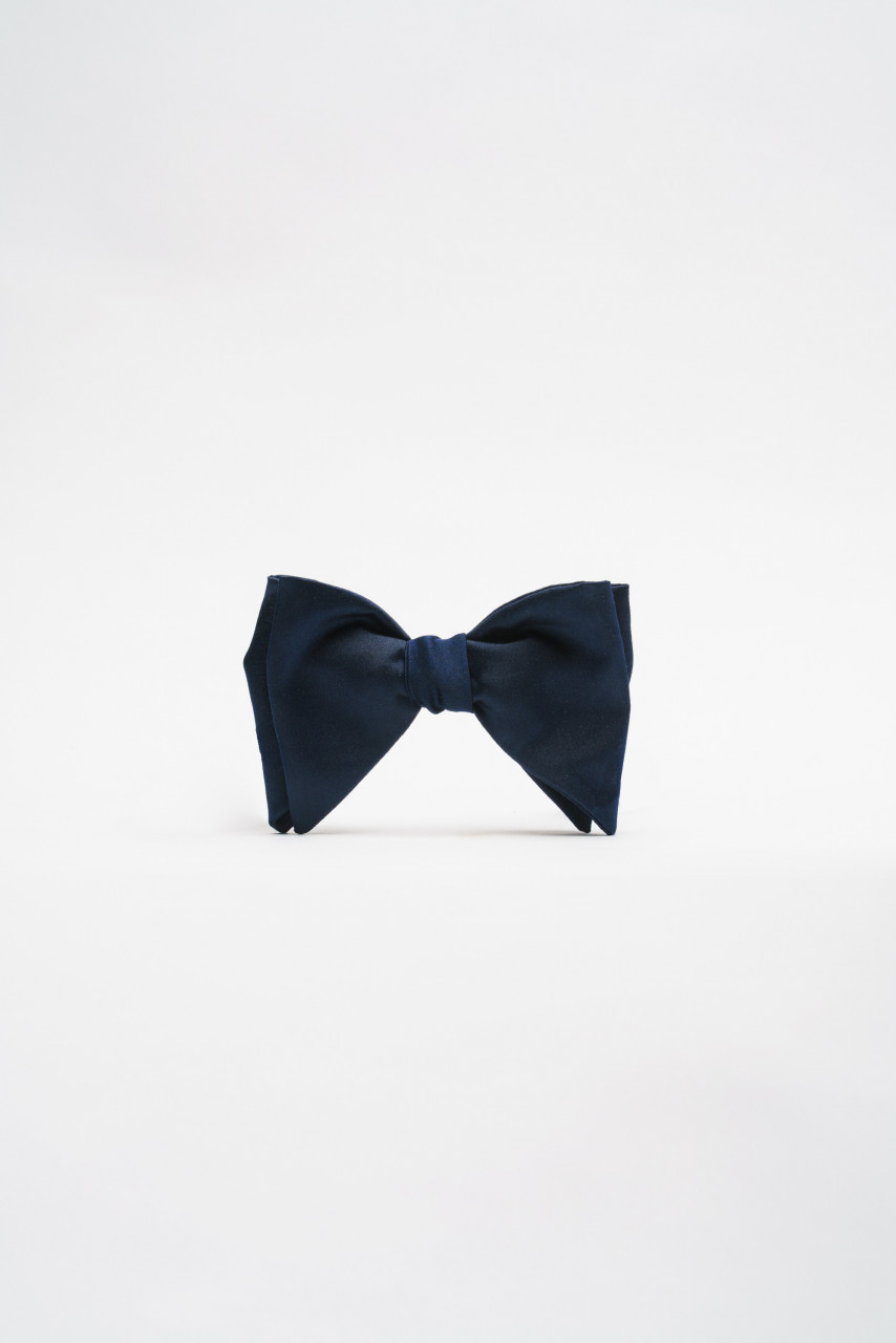 BOW TIE CHURCHILL 1